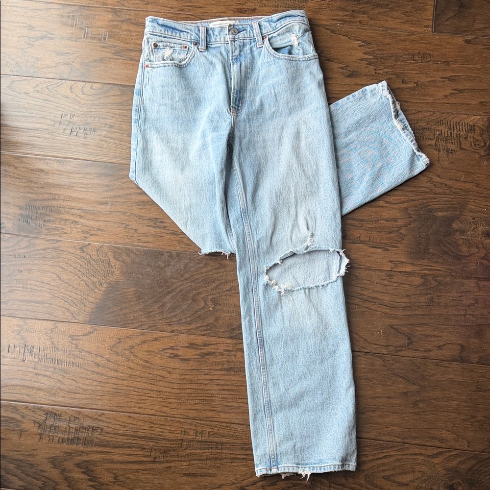Abercrombie & Fitch 90’s Relaxed Jean - NWT